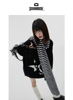 YUKAHOUSE 海马毛V领毛衣外套街头亚比复古朋克骷髅宽松女秋冬款