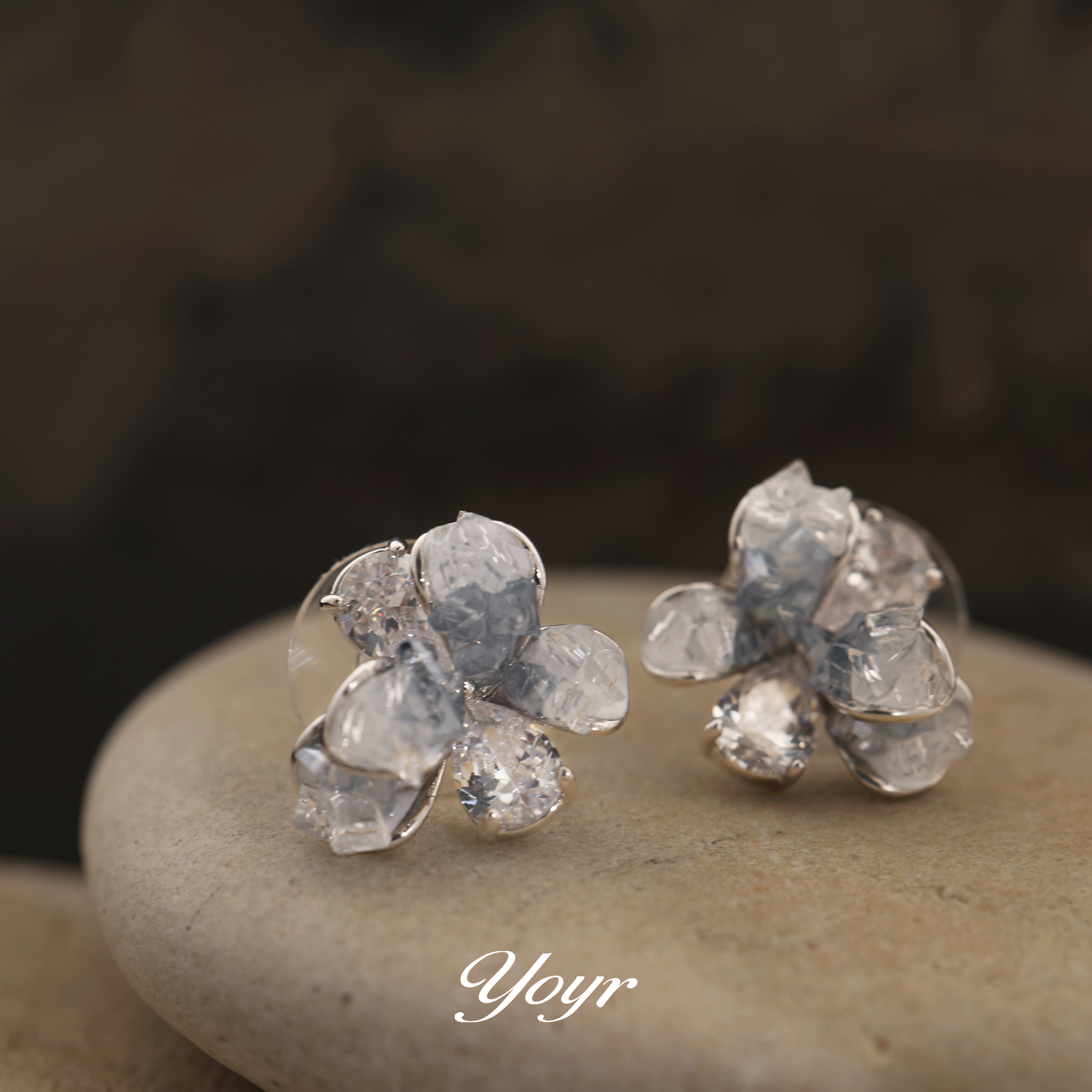 yoyr立体碎冰小兰花耳钉