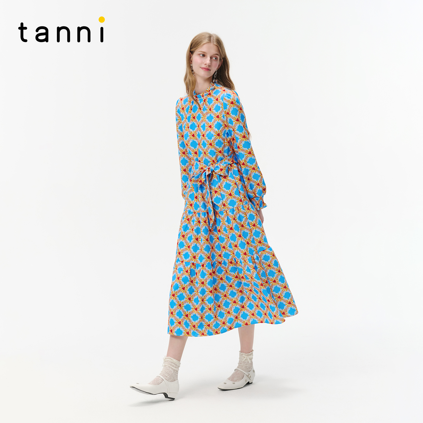 tanni2025新款秋冬复古小立领花边珍珠领X型收腰连衣裙TO31DR201A