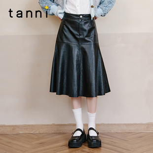 tanni高级简约百搭显瘦鱼尾下摆黑色pu半身裙A字裙女TL31SK001A