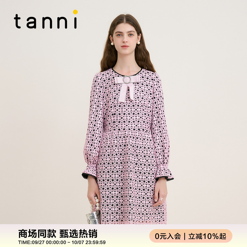 tanni优雅气质镂空收腰连衣裙
