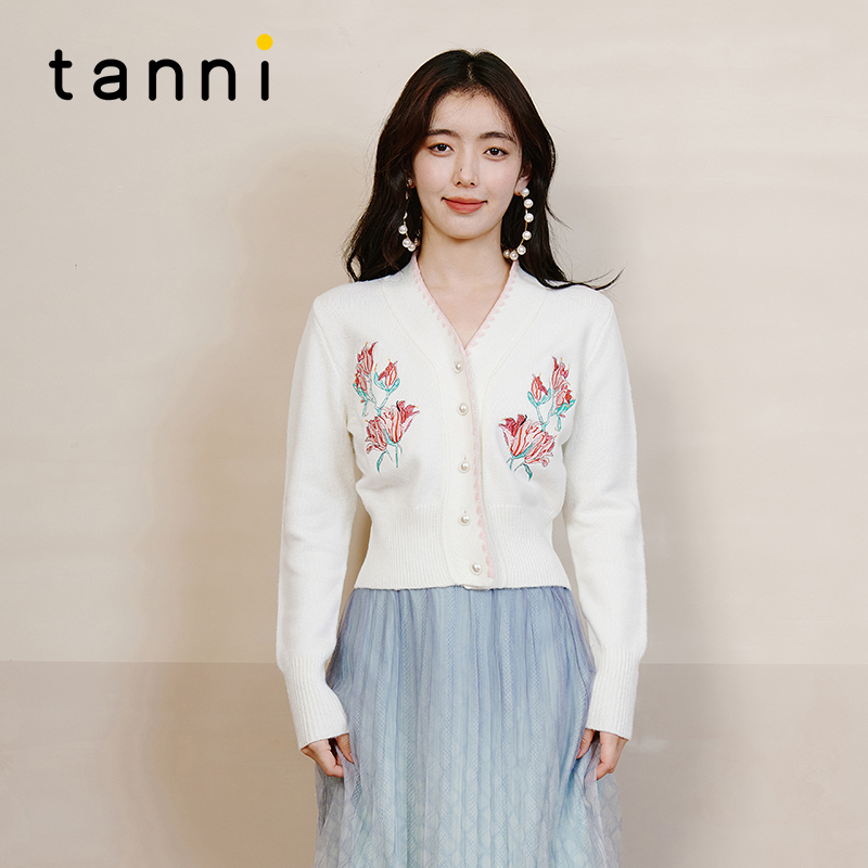 温柔百搭针织开衫tanni刺绣花卉