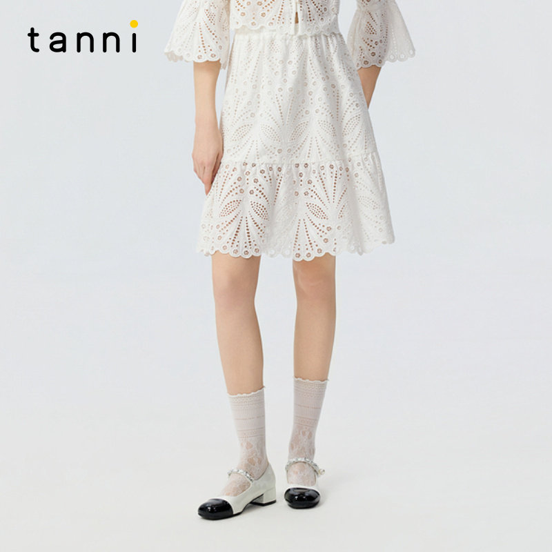 tanni2026夏季新款芭蕾风淡人allwhite松弛感穿搭镂空套装A字半裙