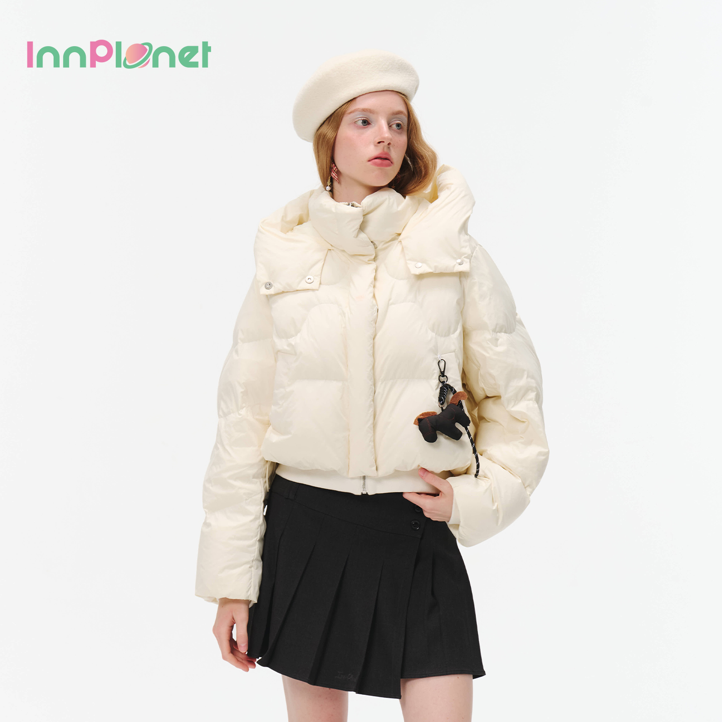 innplanet25秋冬新款甜美萌趣白色短款连帽面包羽绒服PO31DJ044A