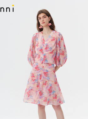 tanni春夏季新款粉色碎花套装裙V领衬衫上衣短裙两件套TO11BL014A