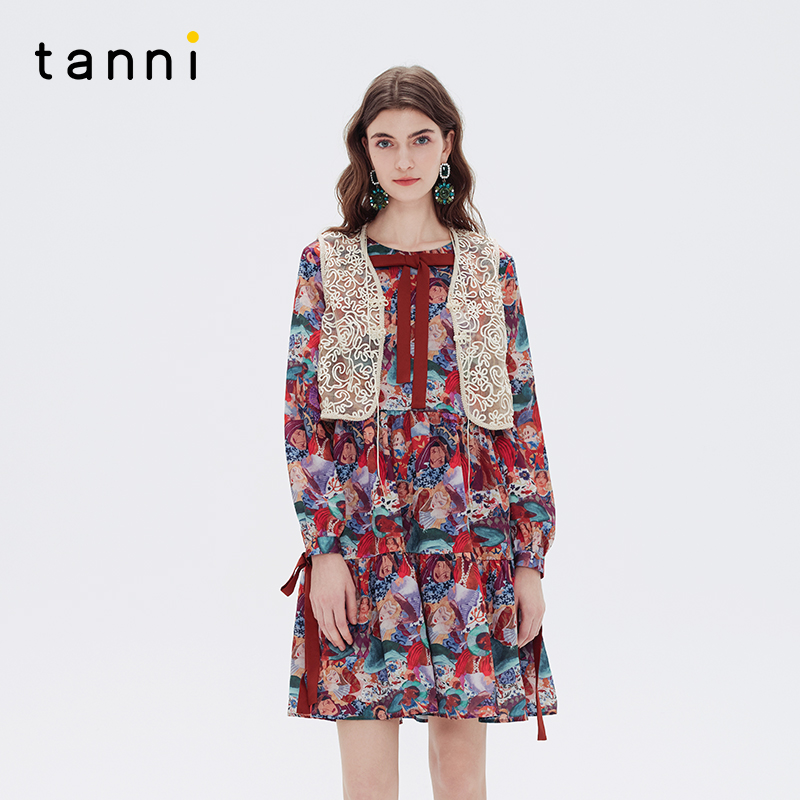 tanni刺绣网纱无袖V领短款马甲