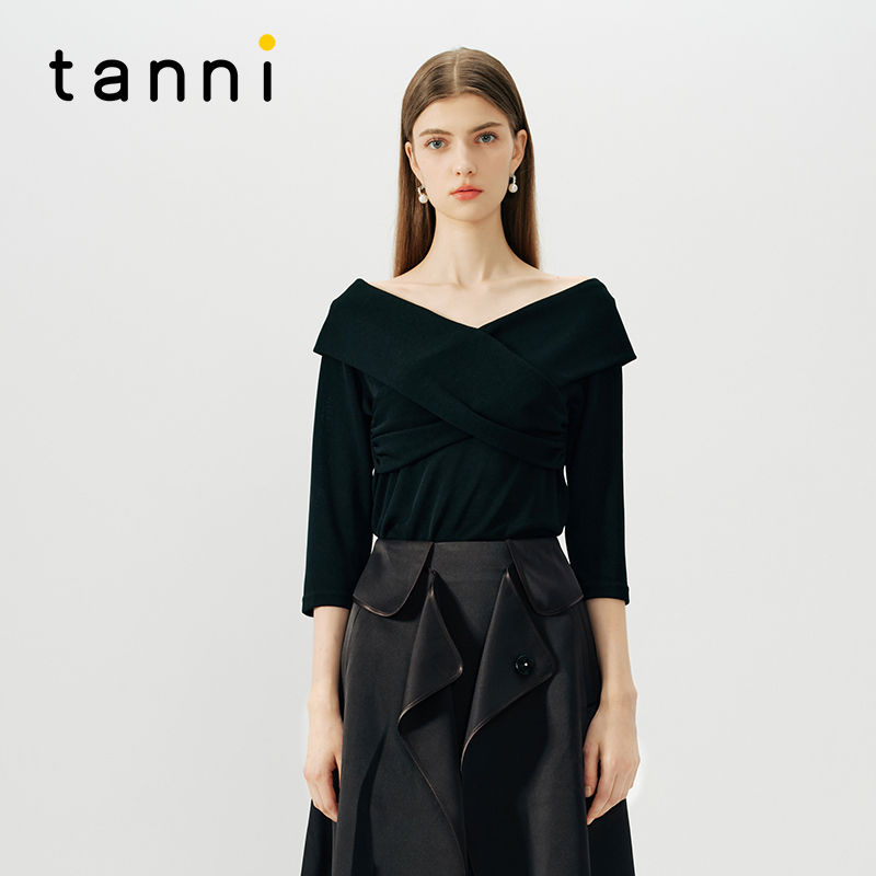 tanni交叉领弹力修身针织上衣