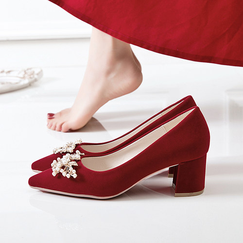 不累脚2024春季新款红色婚纱鞋子