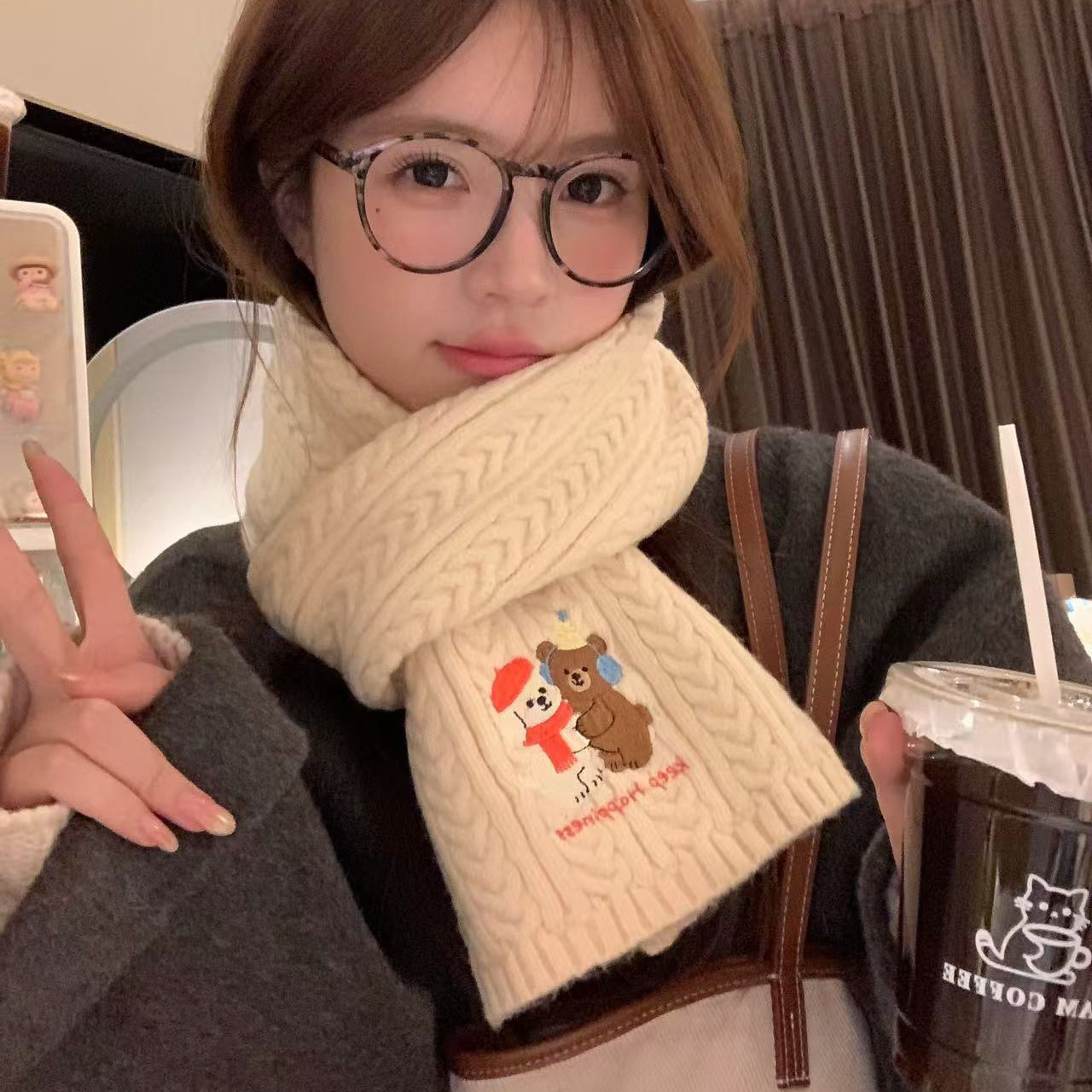 吴皮皮 zui好的我们刺绣含羊毛围巾女冬韩系加厚保暖情侣围脖礼品