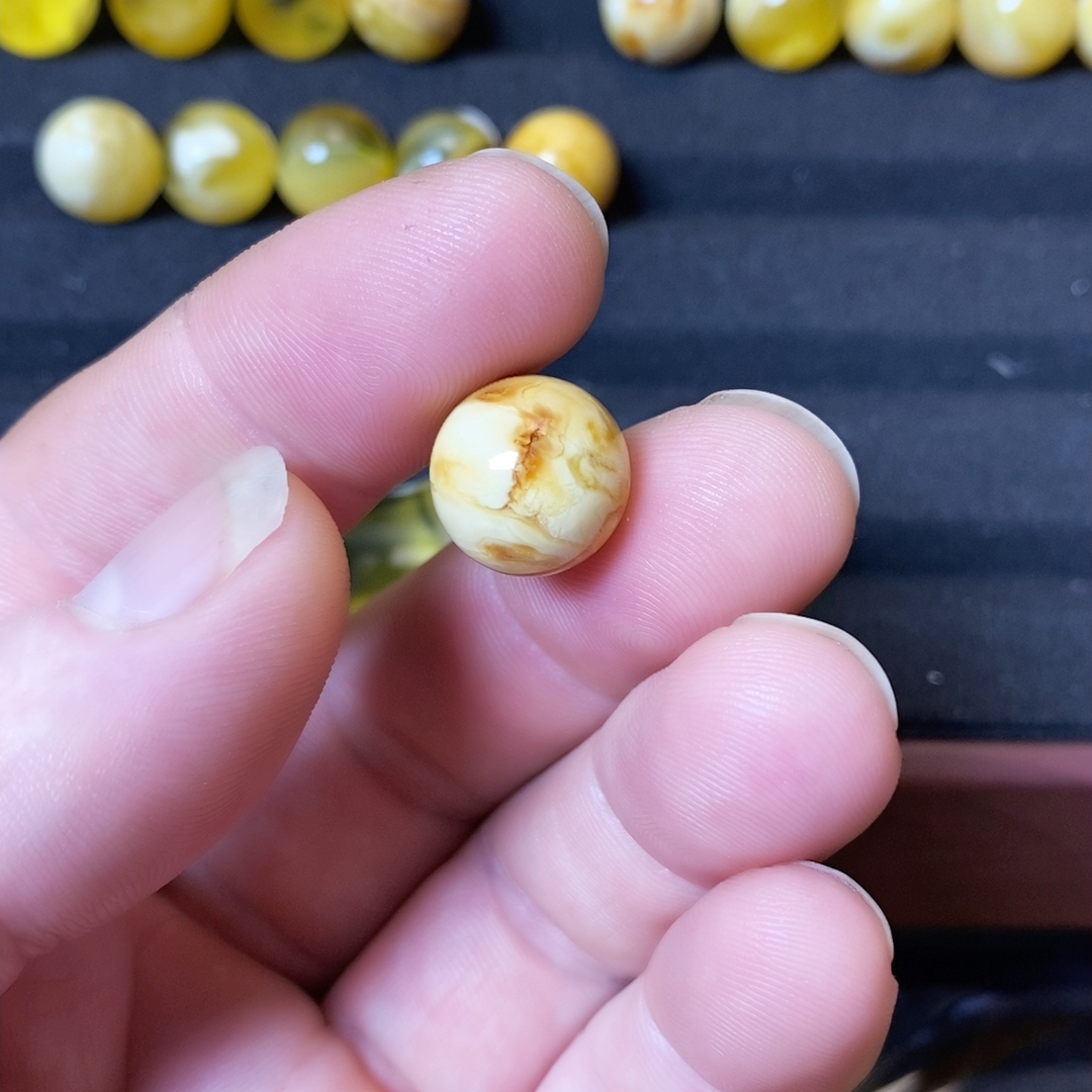 1-5/13+沁色花蜡单珠