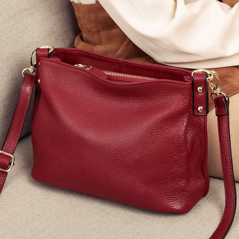 休闲风斜挎新款潮百搭软皮手提包