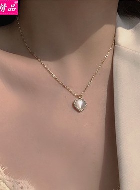 Fashion Temperament rhinestone Love heart Pendant Necklace