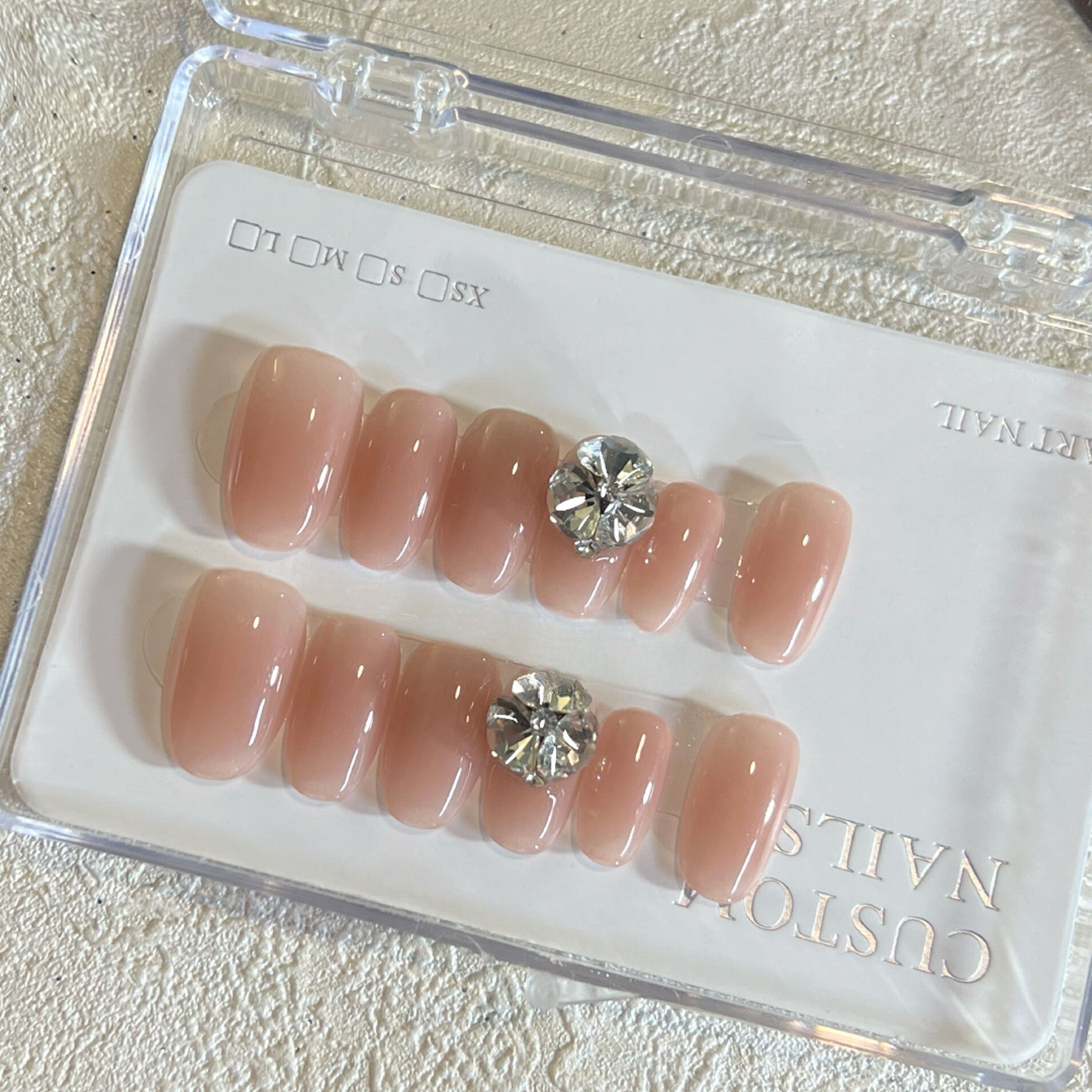 凌洛冰透穿戴甲春夏季百搭大钻球简约清透裸色短椭圆堆钻美甲贴