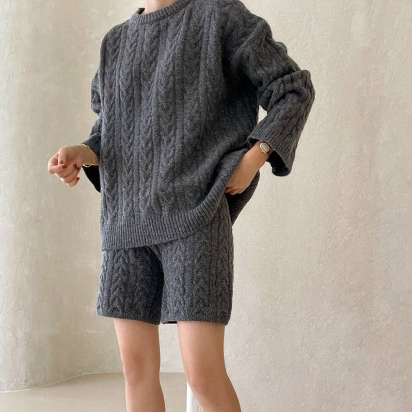 韩国东大门2025秋冬慵懒风宽松套头麻花毛衣针织衫五分裤两件套装