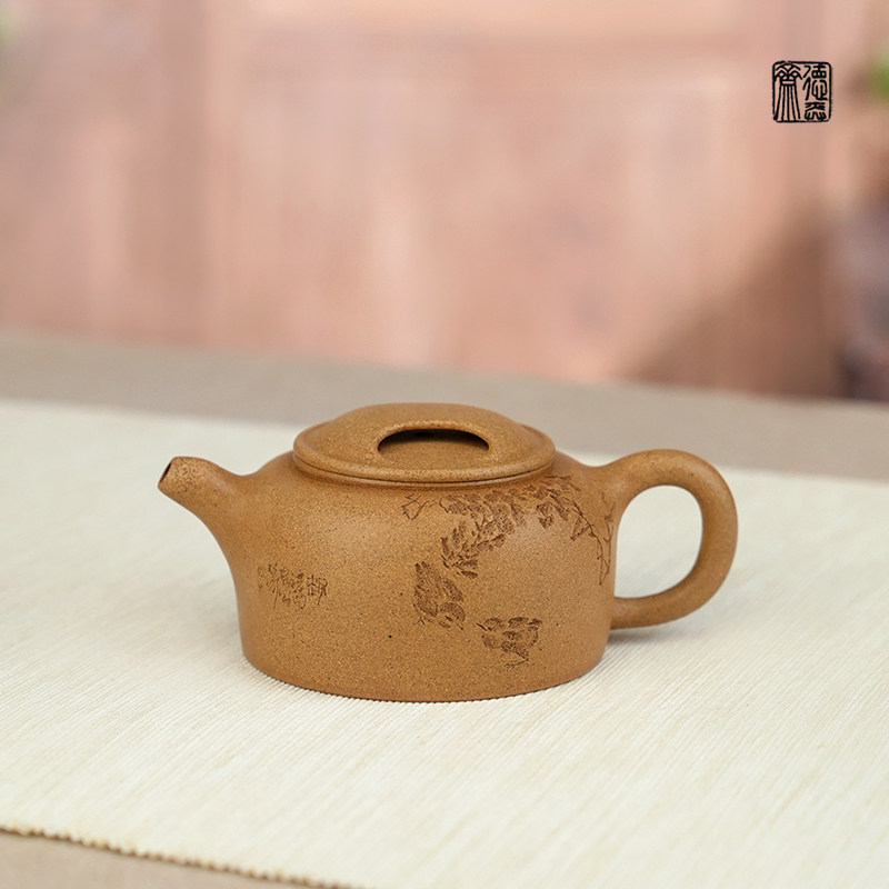 德弈斋宜兴紫砂茶壶原矿段泥戴百乐全纯手工牛盖莲子壶何忍群刻绘
