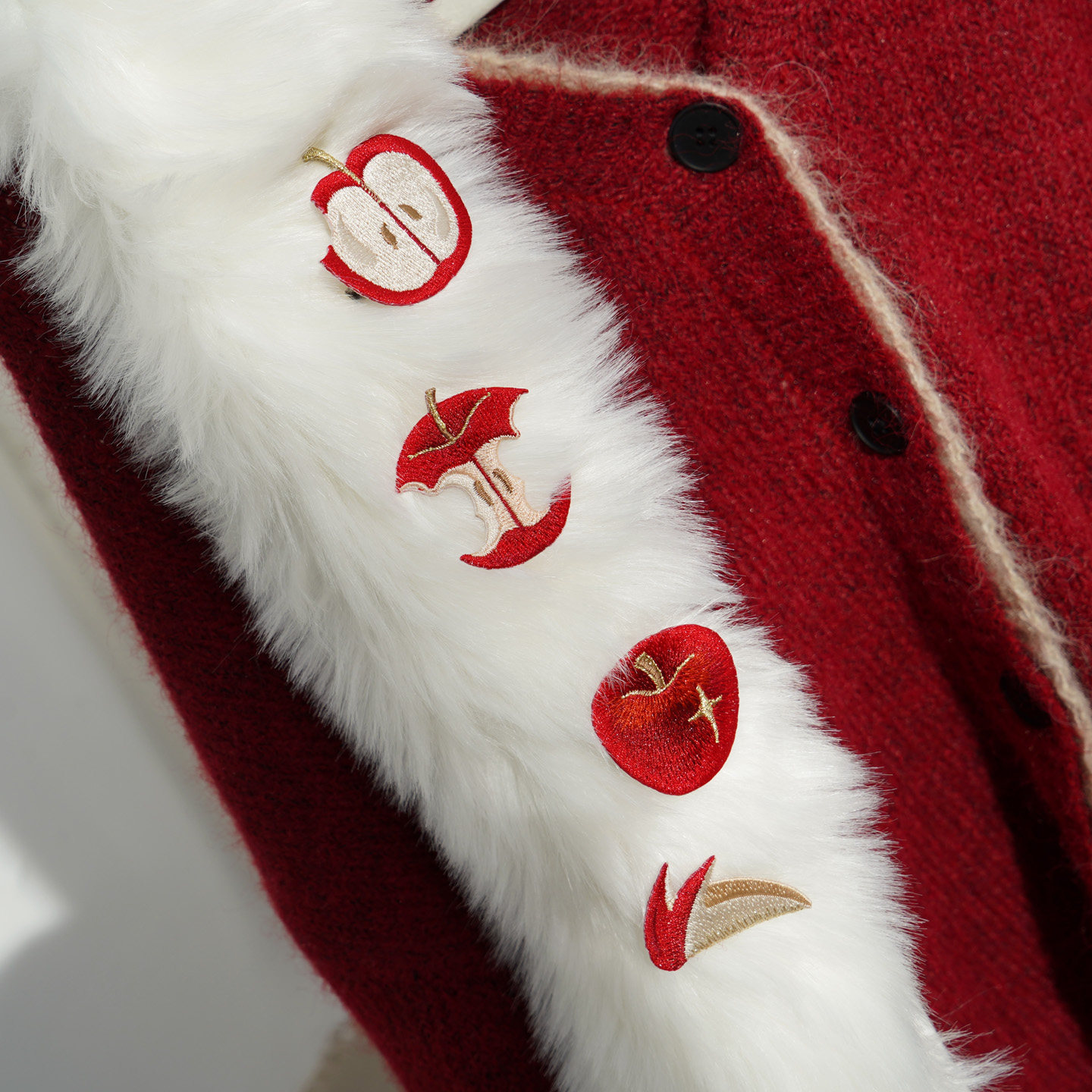 云深雾浅 月相苹果 原创刺绣苹果胸针毛领围巾配饰汉服胸针发夹,饰品/流行首饰/时尚饰品新,胸针,淘宝优惠券,粉丝福利购,淘宝优惠卷