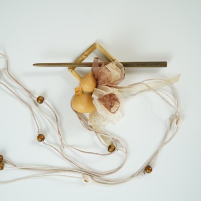 欲买桂花同载酒，终不似少年游