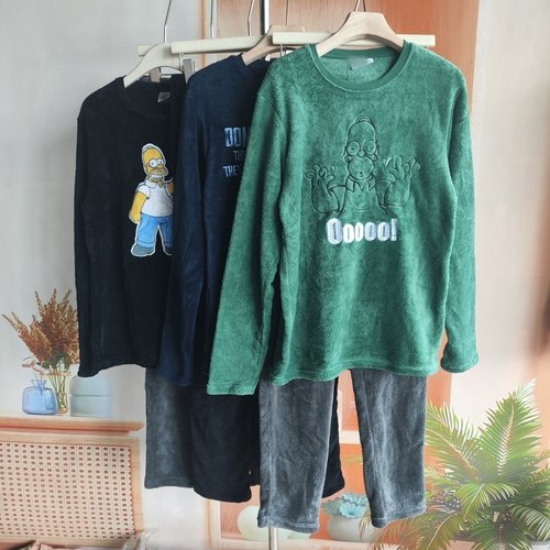 欧美风卡通刺绣珊瑚绒睡衣男士秋冬长袖加厚保暖家居服套装