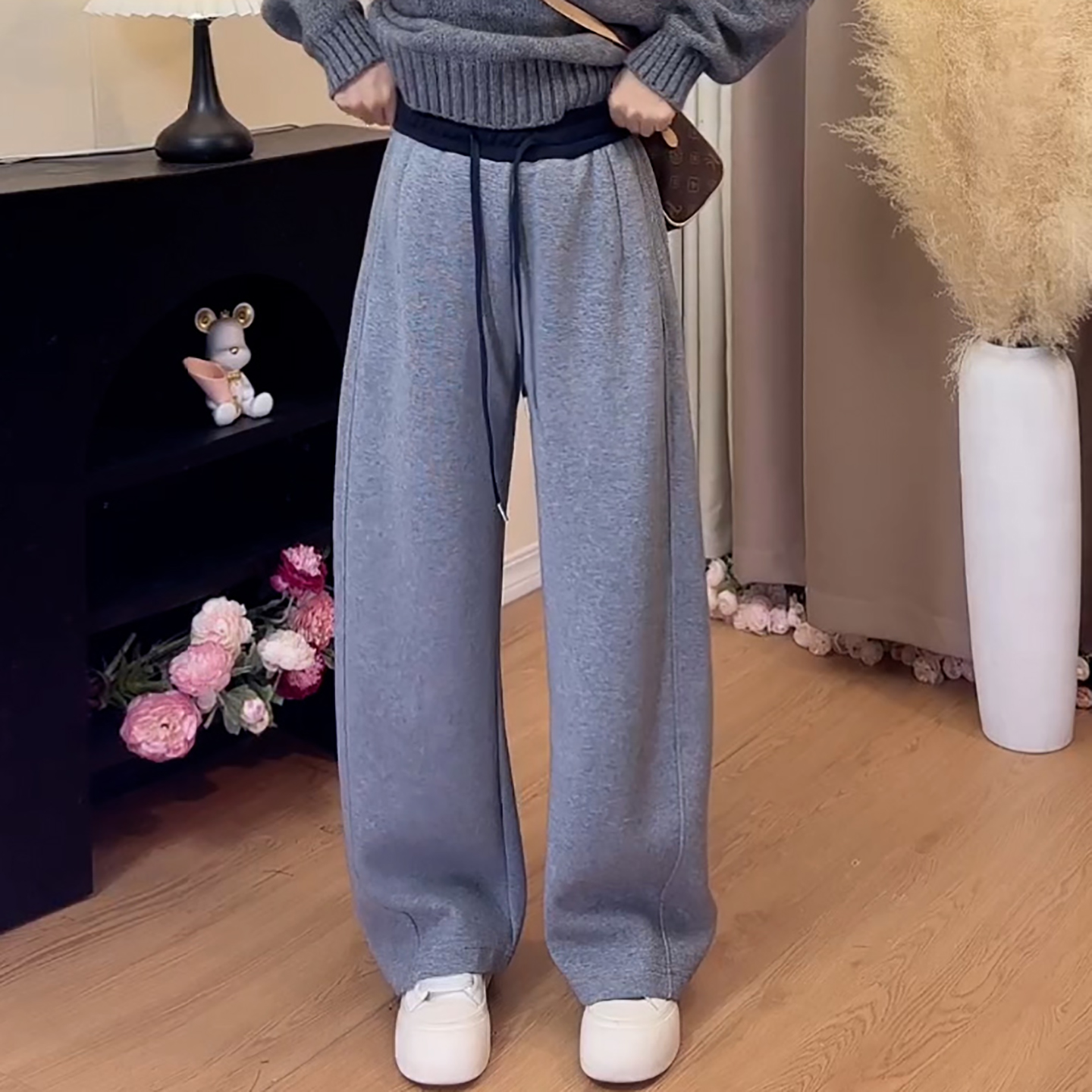 加绒加厚撞色腰头刺绣弯刀卫裤女