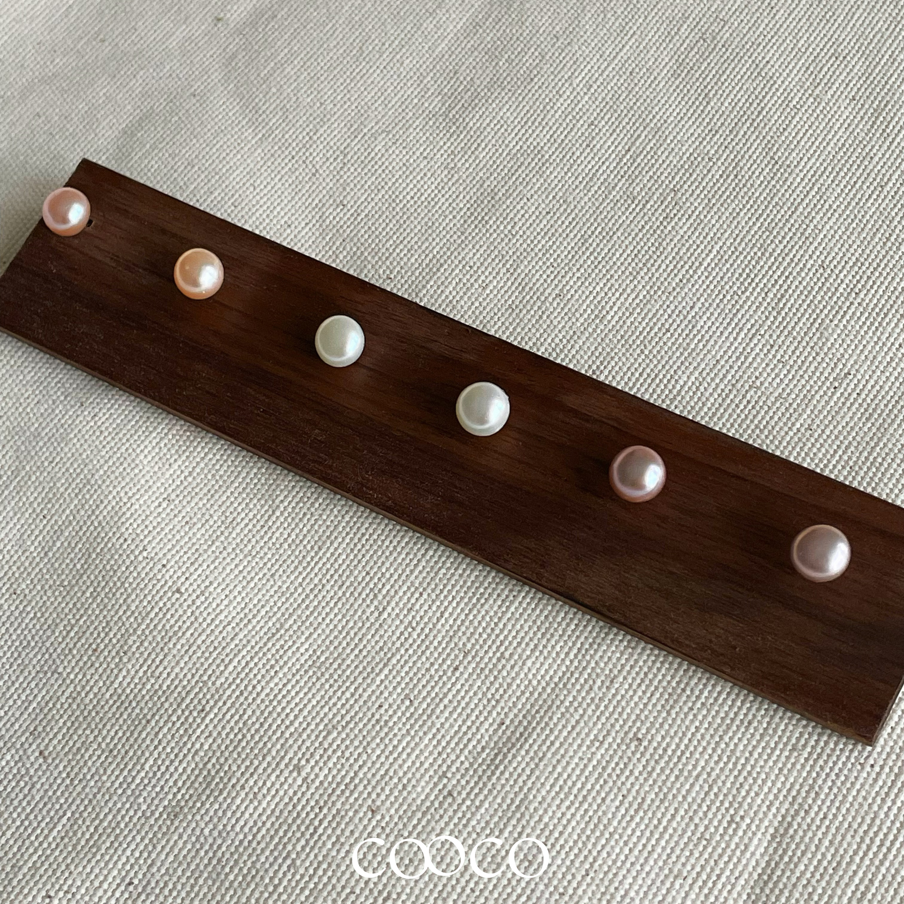 天然淡水珍珠耳钉馒头珠强光炫彩扁圆人鱼姬S925银防过敏精致耳饰