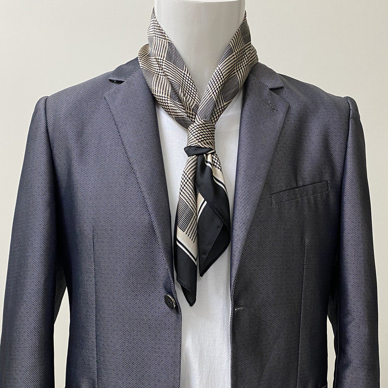 复古丝巾小方巾男女薄款春夏季新款围脖韩国装饰百搭职业领巾70CM