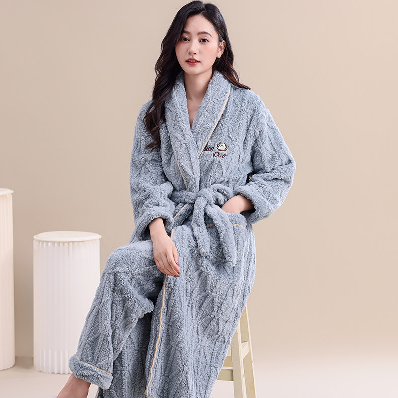 睡衣女冬季加绒加厚保暖珊瑚绒法兰绒中年妈妈大码睡袍家居服套装