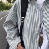 蓝色