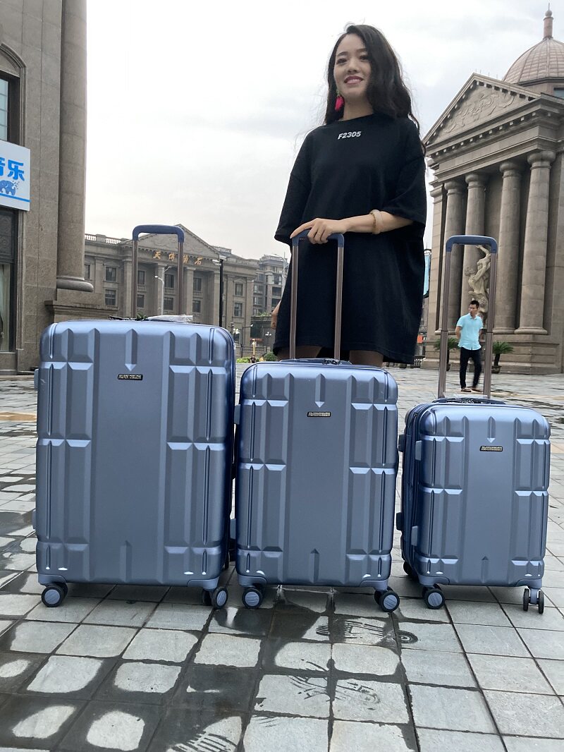 20寸冰蓝色登机箱24寸行李箱28寸大容量旅行箱行李箱万向轮密码锁