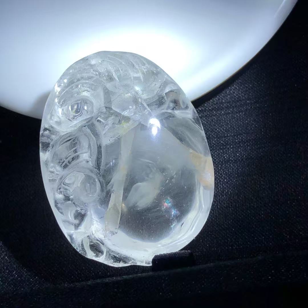 巴西老矿象形天然白兔毛水晶雕刻貔貅共生晶中晶吊坠漫步云端