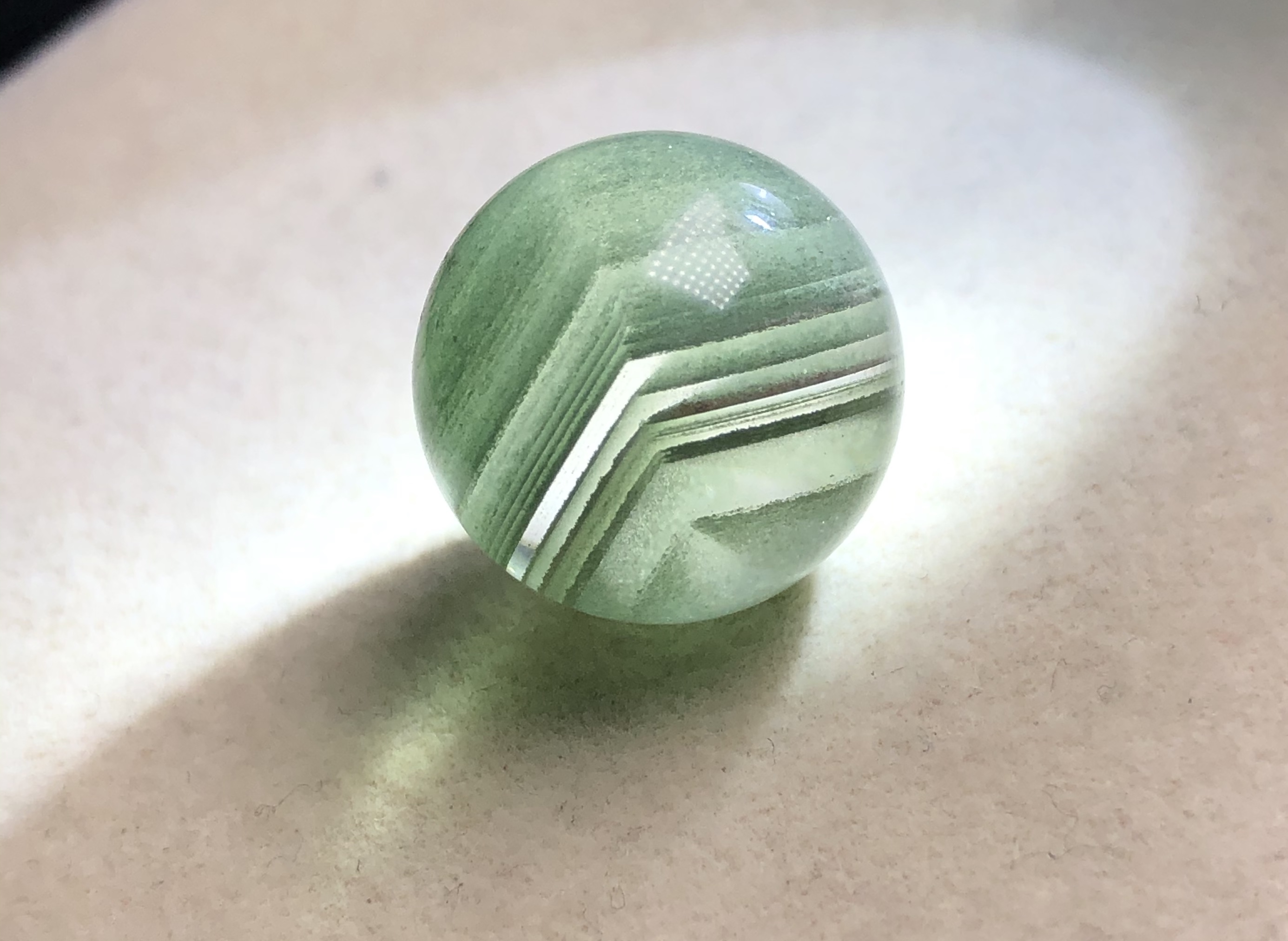 15.8mm巴西老矿天然水晶星光绿幽灵千层山金字塔单珠