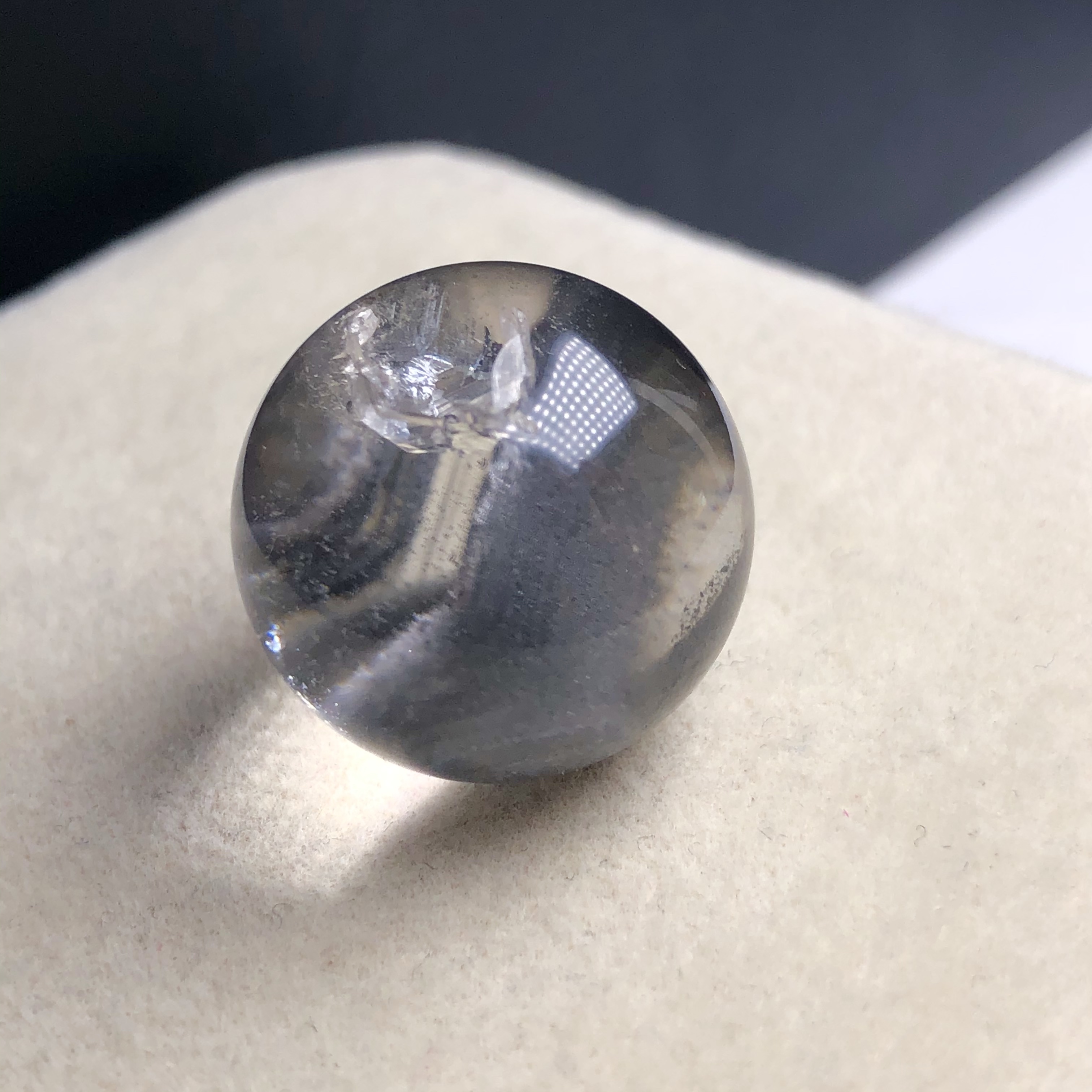 （20.5mm）稀有天然水晶蓝幽灵千层金字塔单珠