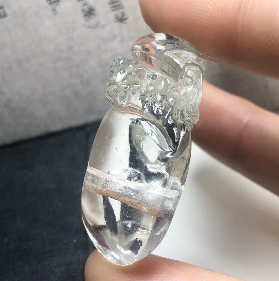 好货福利天然大颗粒柱子晶中晶包裹体水晶雕刻甲壳虫水晶吊坠
