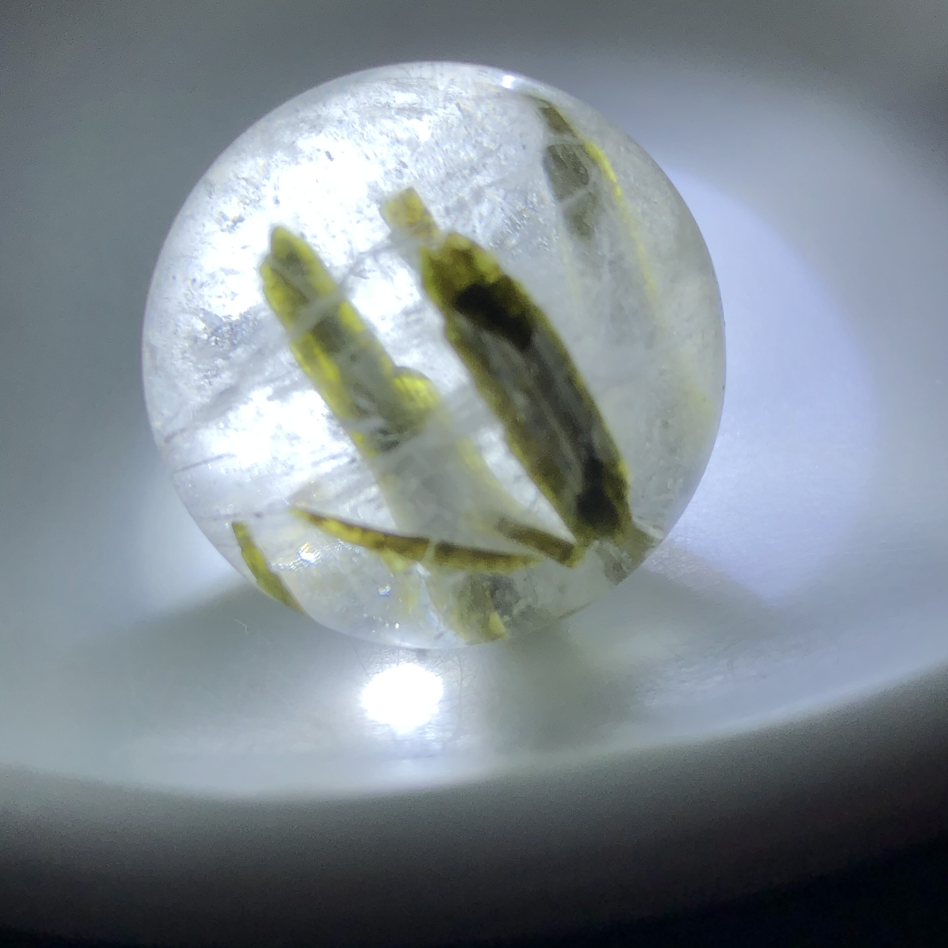 (22.8mm)老矿料天然水晶共生碧玺单珠