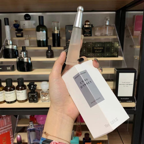 IsseyMiyake清新木质香包邮