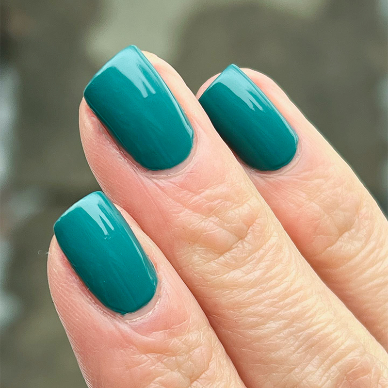 essie免烤8f油性指甲油显白蓝绿