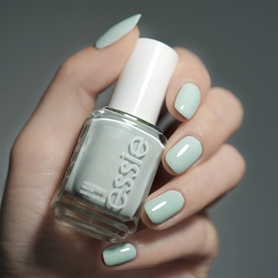 ESSIE指甲油1845奶油马卡龙浅蓝