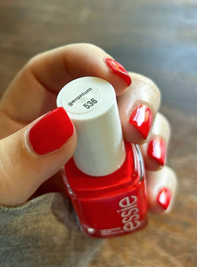 美国ESSIE指甲油夏季红43火红geranium鲜红樱桃辣椒红免烤不可剥