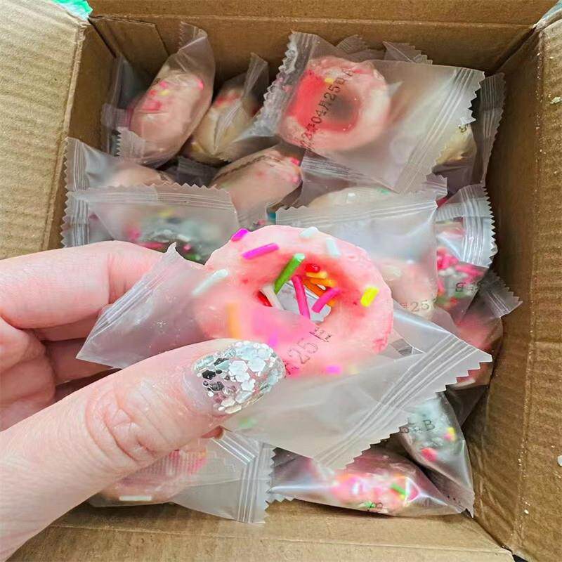 网红甜甜圈高颜值巧克力零食好吃的甜圈圈糕点整箱休闲食品