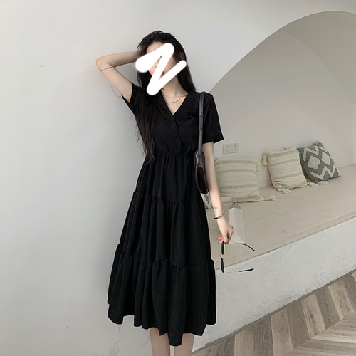Women's long sleeved dress with solid neck and long sleeves