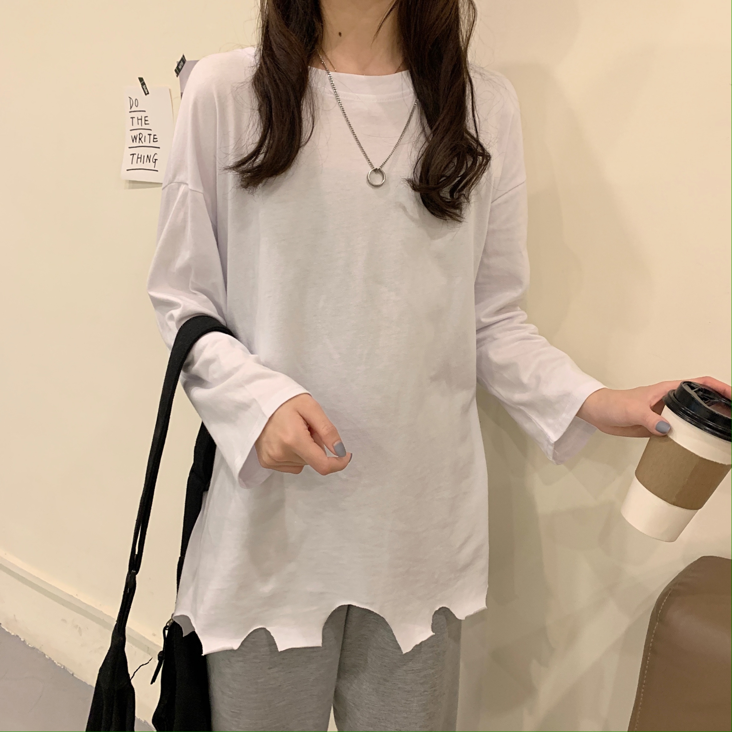 Large women's fat mm Korean version ins perforated long sleeve T-shirt women's Plush medium length T-shirt with round neck