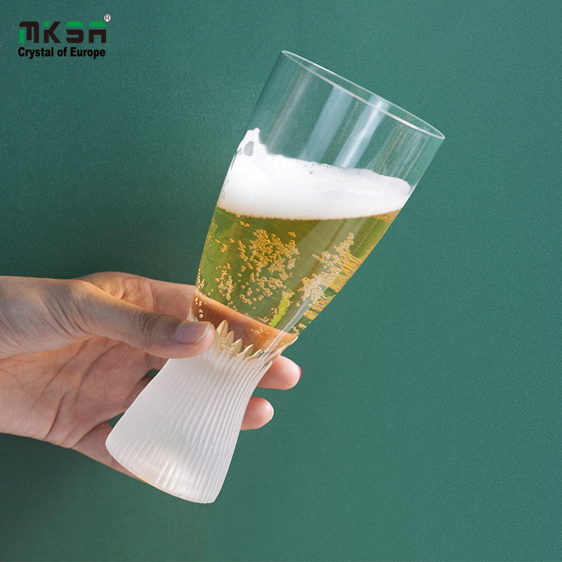 水晶玻璃啤酒刻字高脚杯
