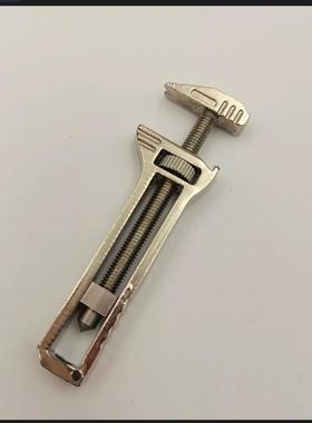 Compact Titanium Multitool 多功能刀具开瓶测量扳手器