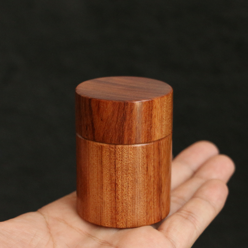 直径.5高厘米鸡翅木一体形成螺纹口精工制作香粉罐小号茶叶罐