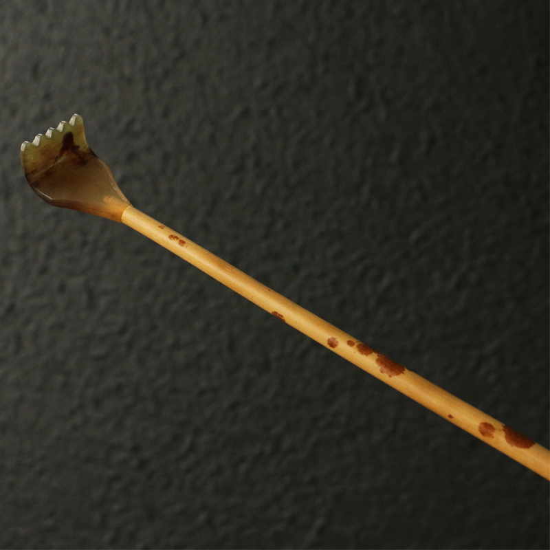 福建武夷山红香妃老料牛角头纯手工精工制作痒痒挠文玩竹器把件