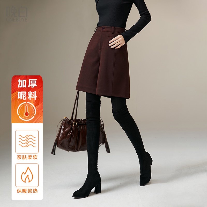 晚白2025年秋冬新款经典简约高腰靴裤利落显瘦时尚百搭休闲短裤女