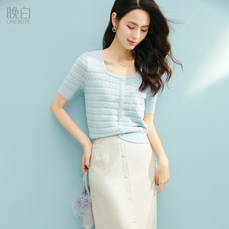 晚白2025年夏新款简约气质婴儿蓝方领短袖镂空针织衫女薄款上衣