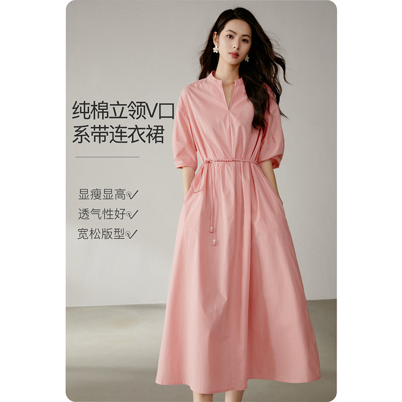 晚白2026年春新款V型立领全棉裙子系带收腰宽松遮肉大码连衣裙