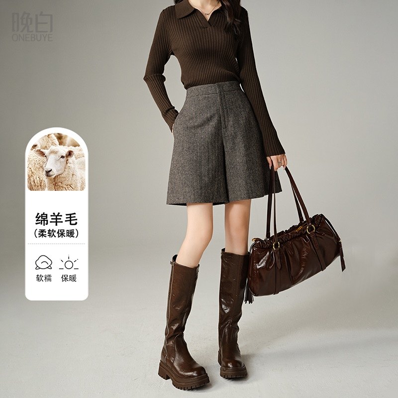 晚白2025年冬新款绵羊毛纯色小个子裤子气质时尚休闲毛呢短裤女