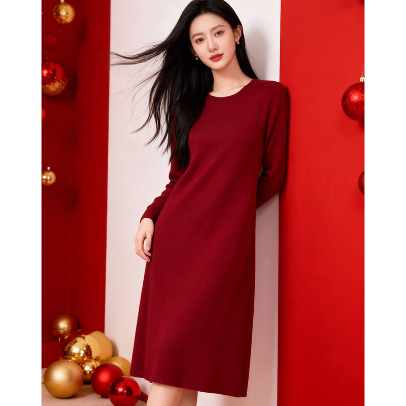 晚白2025年冬新款时尚新年红色裙子气质加绒保暖喜庆宽松连衣裙女
