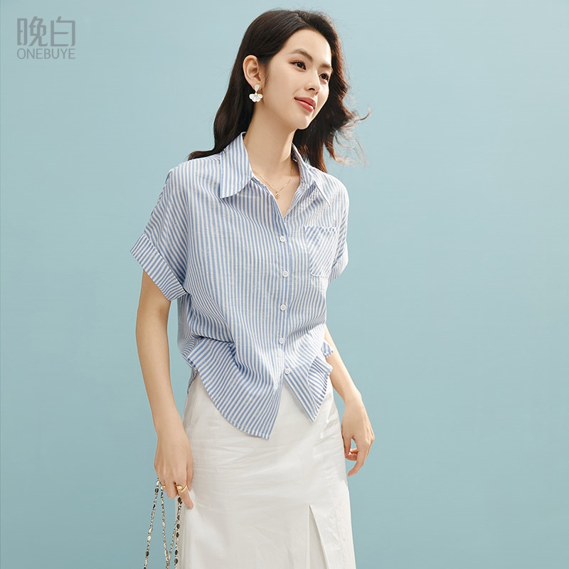 晚白2025年夏新款时尚气质航海系穿搭短袖条纹减龄莱赛尔衬衫女